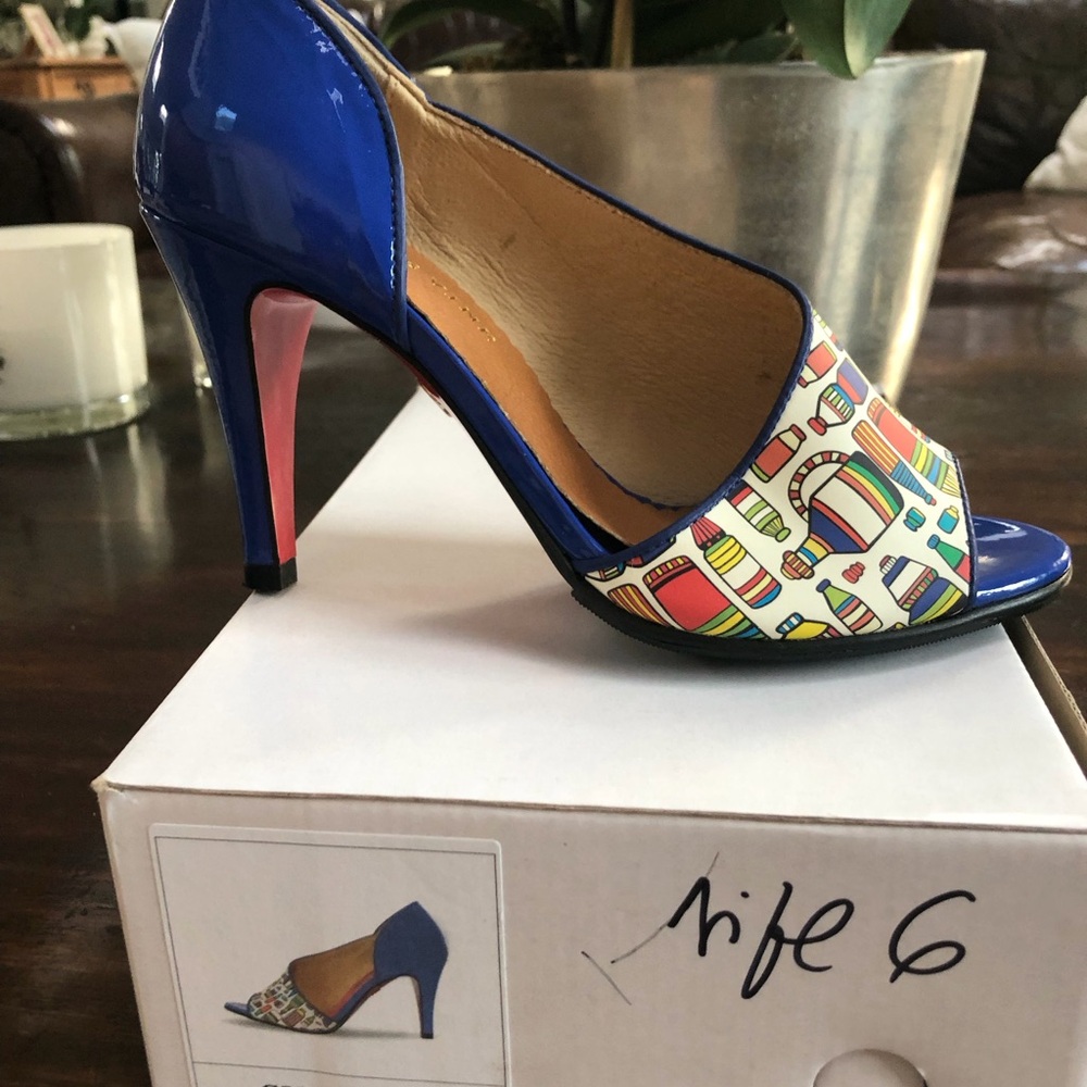 Blue Patent Peep-Toe High Heel with Multicolor Patterned Vamp Grape Vine